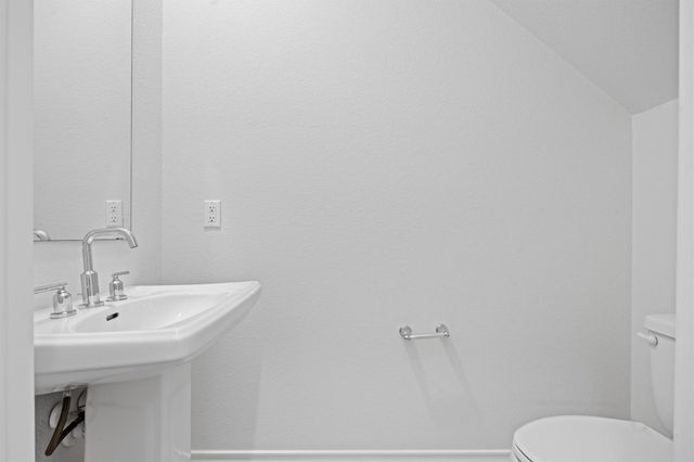 15604 Ellinger DR, Austin, TX 78728