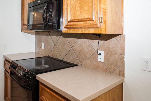 9402 Borden Bluff, Houston, TX 77095