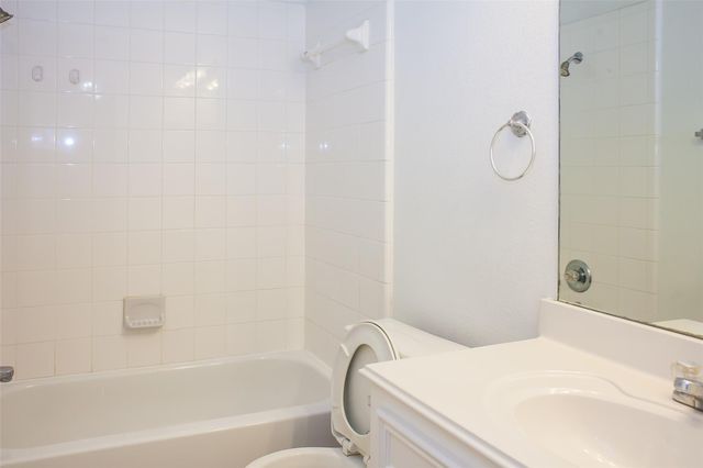 9402 Borden Bluff, Houston, TX 77095