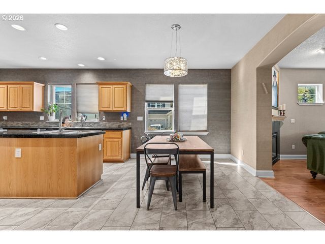 111 Ne PORTO Way, Hillsboro, OR 97124