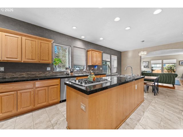 111 Ne PORTO Way, Hillsboro, OR 97124