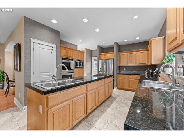 111 Ne PORTO Way, Hillsboro, OR 97124
