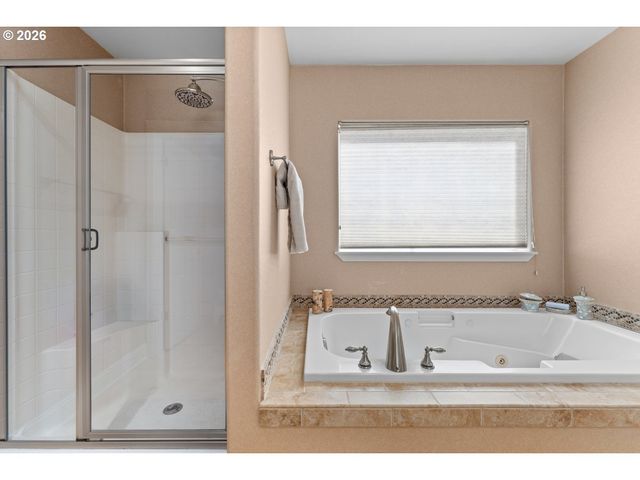 111 Ne PORTO Way, Hillsboro, OR 97124