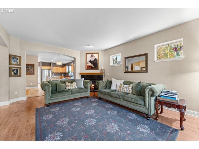 111 Ne PORTO Way, Hillsboro, OR 97124