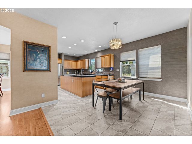 111 Ne PORTO Way, Hillsboro, OR 97124