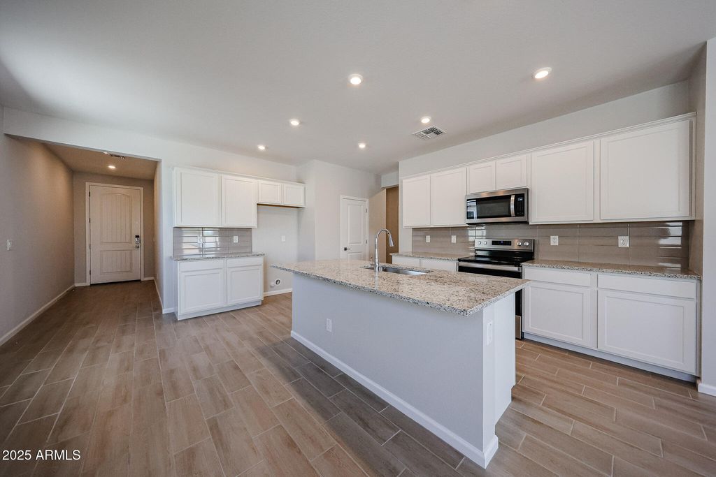 18267 W CALLE LEJOS --, Surprise, AZ 85387 — photo 2