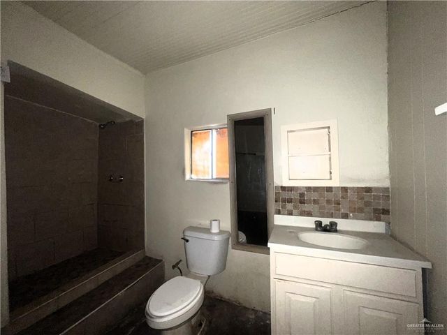 310 W Clark Avenue, Pharr, TX 78577