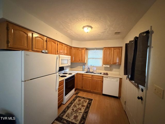 14229 Bull Run Road, Coeburn, VA 24230