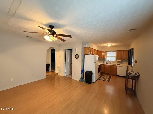 14229 Bull Run Road, Coeburn, VA 24230