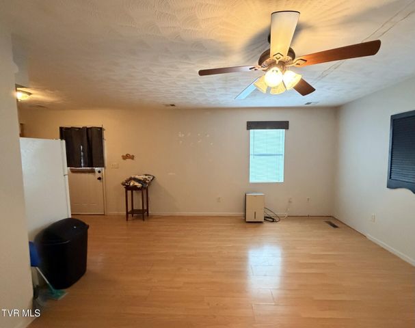 14229 Bull Run Road, Coeburn, VA 24230