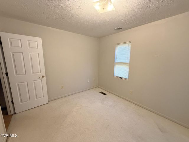 14229 Bull Run Road, Coeburn, VA 24230