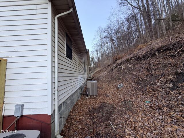 14229 Bull Run Road, Coeburn, VA 24230