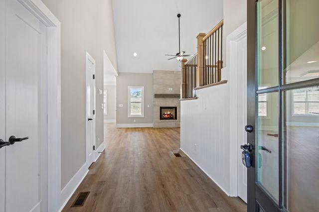 1705 Sulphur College Rd, Hartsville, TN 37074