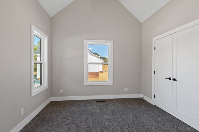 1705 Sulphur College Rd, Hartsville, TN 37074