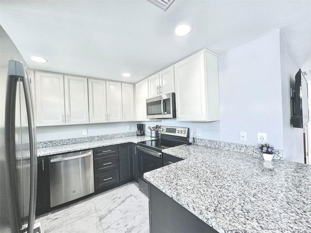 10656 101ST AVENUE, Seminole, FL 33772