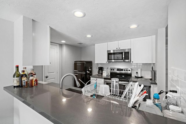 12633 Memorial Drive 132, Houston, TX 77024