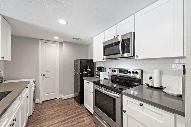 12633 Memorial Drive 132, Houston, TX 77024