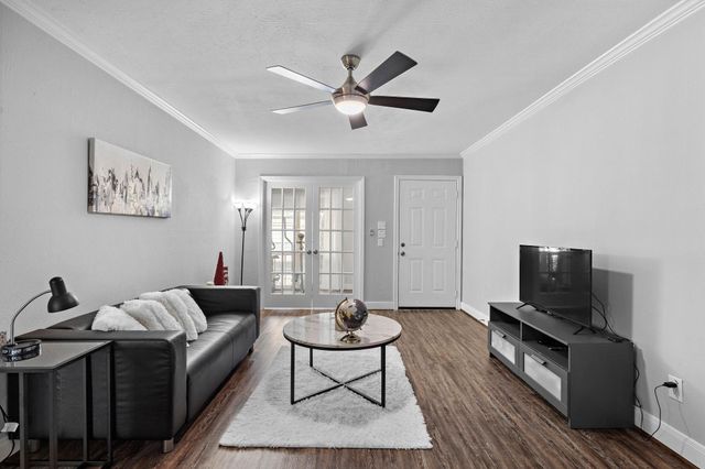 12633 Memorial Drive 132, Houston, TX 77024