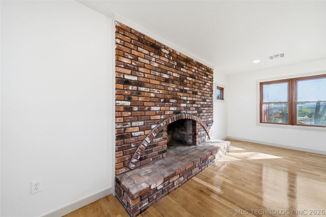 517 S 79th East Avenue, Tulsa, OK 74112