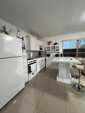 467B E 13th St 467B, Hialeah, FL 33010