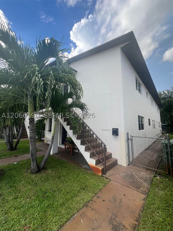 467B E 13th St 467B, Hialeah, FL 33010