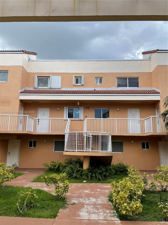 14911 SW 80th Street 203, Miami, FL 33193
