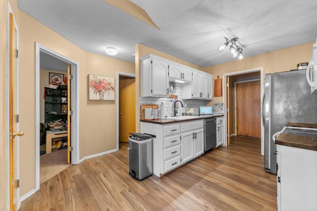 721 W Butterfield Drive, Nixa, MO 65714