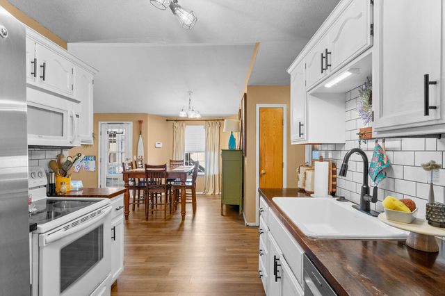 721 W Butterfield Drive, Nixa, MO 65714