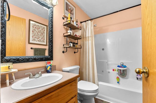 721 W Butterfield Drive, Nixa, MO 65714