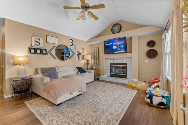 721 W Butterfield Drive, Nixa, MO 65714