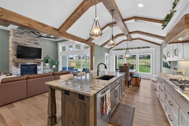 1149 Creekmoor Drive, Raymore, MO 64083