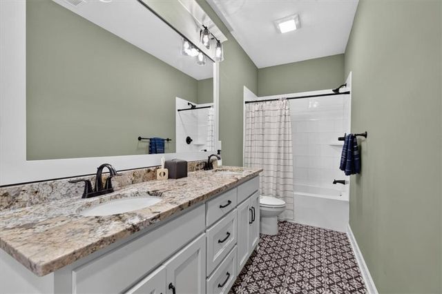 1149 Creekmoor Drive, Raymore, MO 64083