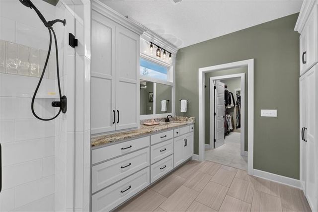 1149 Creekmoor Drive, Raymore, MO 64083
