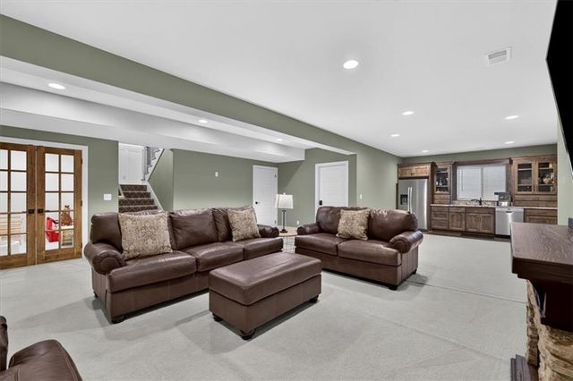 1149 Creekmoor Drive, Raymore, MO 64083
