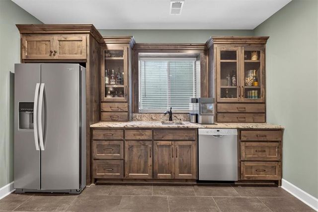 1149 Creekmoor Drive, Raymore, MO 64083