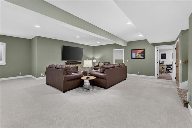 1149 Creekmoor Drive, Raymore, MO 64083