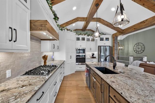 1149 Creekmoor Drive, Raymore, MO 64083