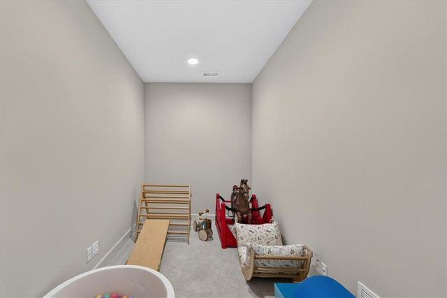 1149 Creekmoor Drive, Raymore, MO 64083