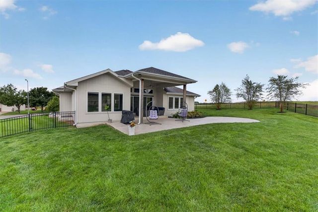 1149 Creekmoor Drive, Raymore, MO 64083