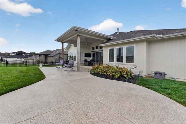 1149 Creekmoor Drive, Raymore, MO 64083