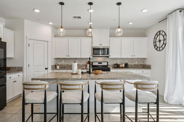 2915 Shaver St, Fairfield, CA 94533