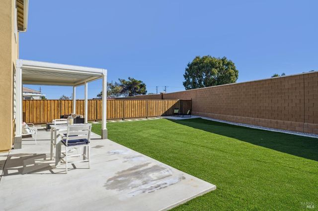 2915 Shaver St, Fairfield, CA 94533