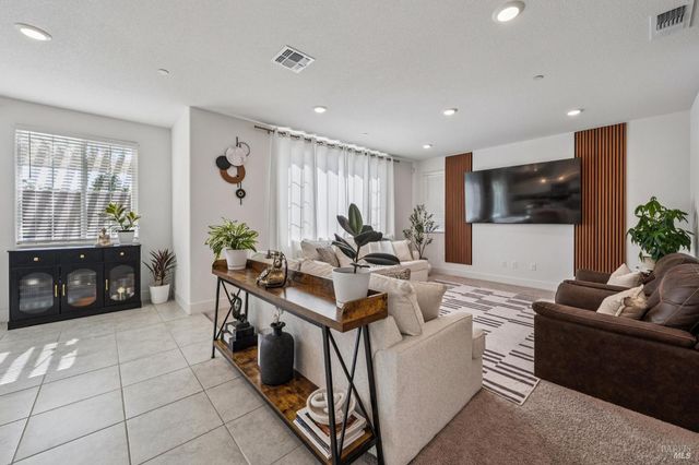 2915 Shaver St, Fairfield, CA 94533