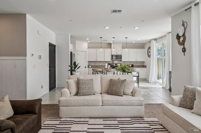 2915 Shaver St, Fairfield, CA 94533