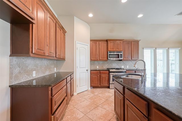 6206 Falling Briar Lane, Sugar Land, TX 77479