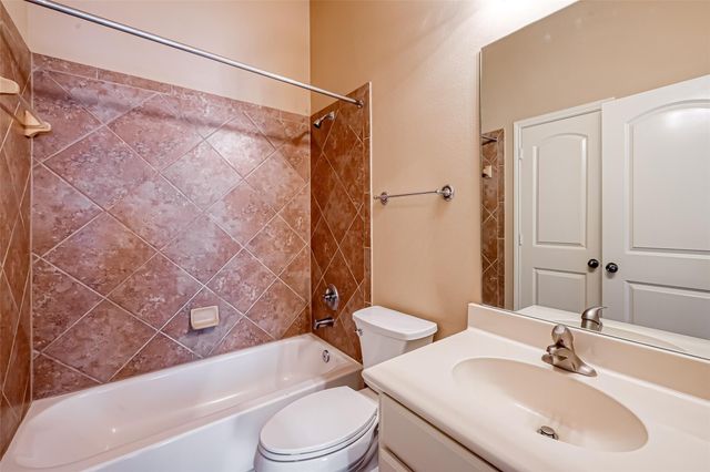 6206 Falling Briar Lane, Sugar Land, TX 77479