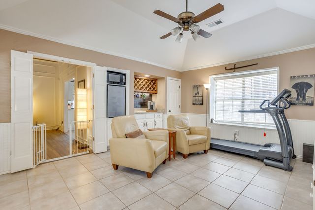 1021 Old Mill Circle, Irving, TX 75061