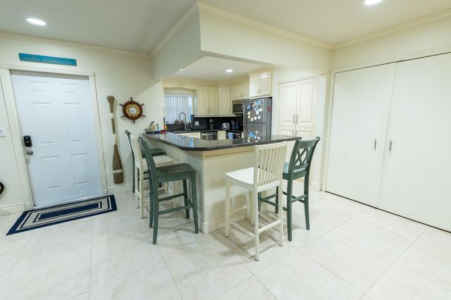 3215 NE 15TH Street 203, Pompano Beach, FL 33062