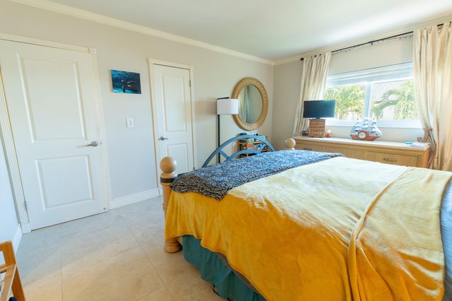 3215 NE 15TH Street 203, Pompano Beach, FL 33062