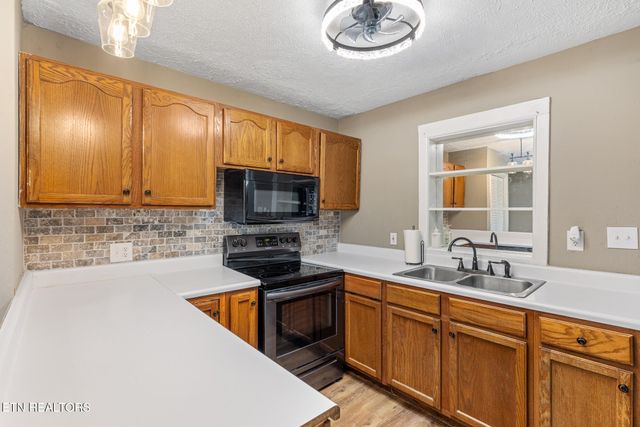 151 Co Rd 177, Athens, TN 37303